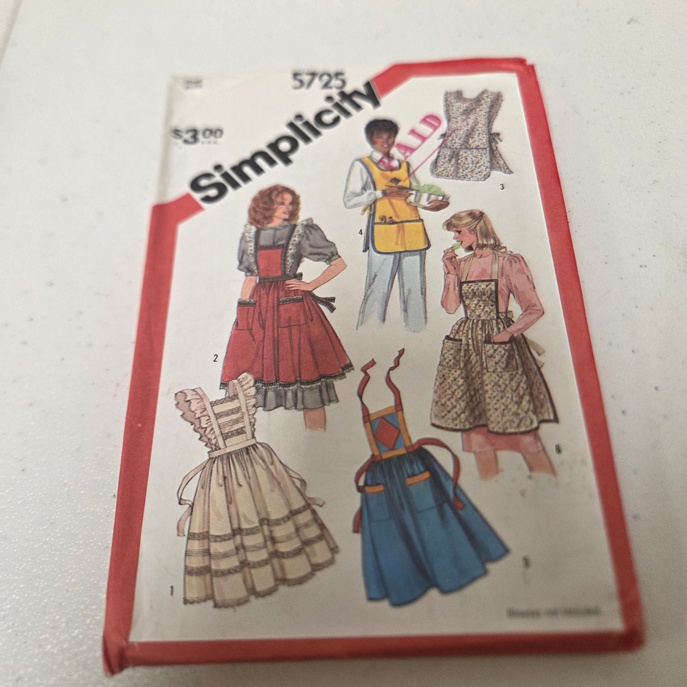 Vintage 1982 Simplicity 5725 Sewing Pattern Aprons Pinafores One Size Retro DIY